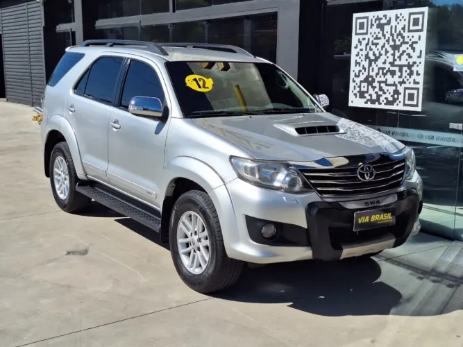 Toyota Hilux SW4 SRV D4-d 4X4 3.0 TDI Dies. AUT 2012