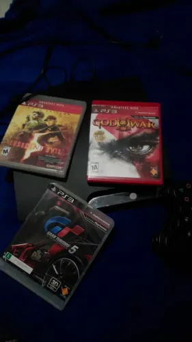 Vendo PLAY3! 3 jogos e um contre 