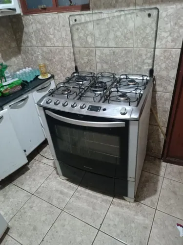 Fogão 5 boacsa ótimo estado fogo ótimo mais não tá funcionando a tremp do meio , leia
