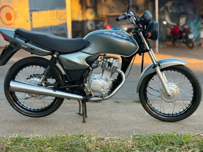 Honda Titan 2002 Relíquia Ipva pago