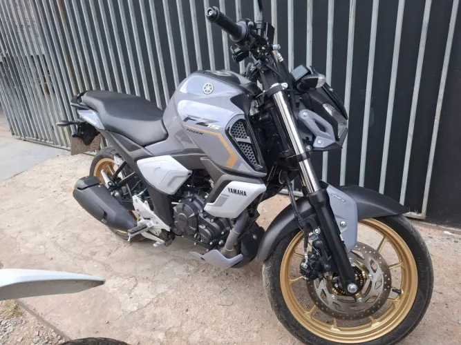Moto FZ-15  YAMAHA 