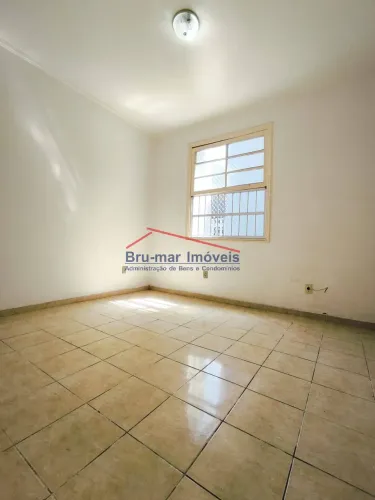 Apartamento térreo tipo casa de vila, 2 dormitórios, Marapé, vaga para moto