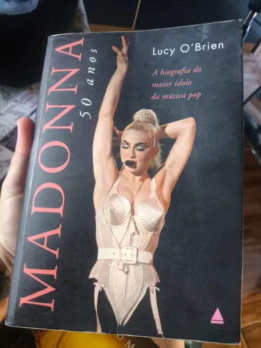 Biografia livro Madonna 50 anos