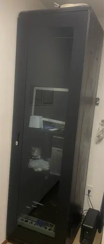 Rack para aparelhos eletrônicos 