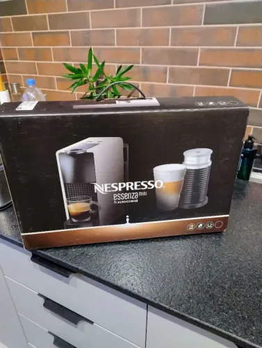 CAFETEIRA NESPRESSO ESSENZA MINI E AEROCCINO 3