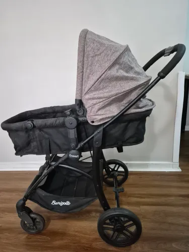 CARRINHO DE BEBE EXCELENTE DE MARCA