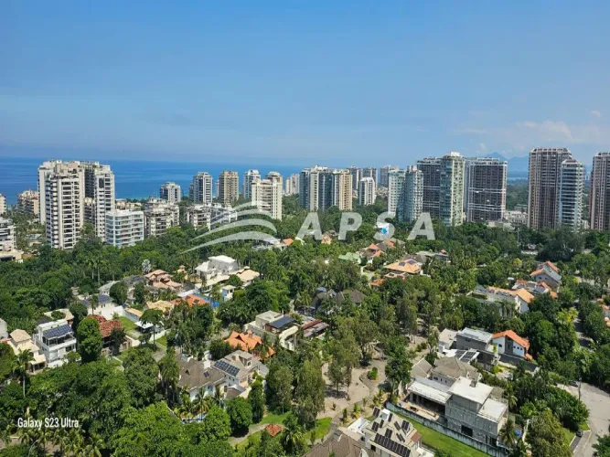 EXCELENTE COBERTURA DE 200M², LOCALIZADA NA AV. GASTÃO SENGES, PRÓXIMA AO COMÉRCIO E À PRA