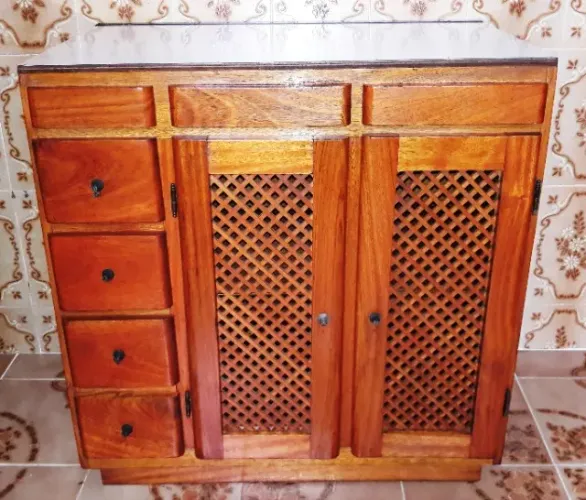 Armário Pequeno 2 portas e 4 gavetas em Madeira Antiguidade Anos 80 Excelente Estado