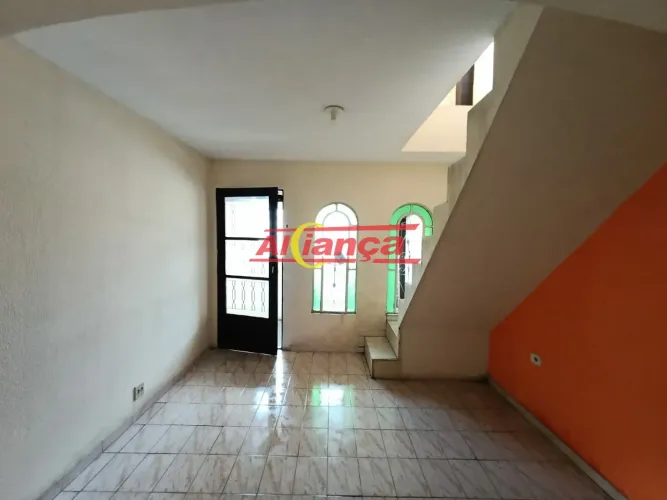 Sobrado para locação, com 3 dormitórios, localizado na Vila Rio de Janeiro - Guarulhos/SP
