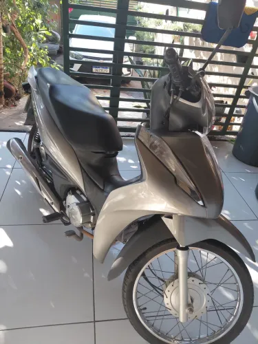 Honda Biz 110i 2023 - 24 Mil km - Conservada - Oportunidade