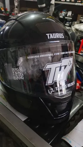 Capacete Taurus novo 