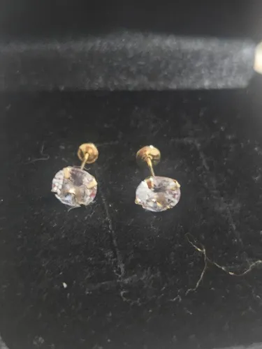 Brinco ouro 18k com pedra