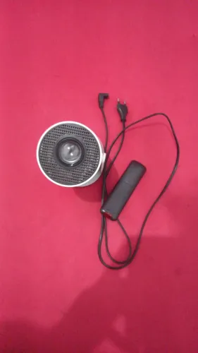 *MINI PROJETOR HD - SEMI NOVO*