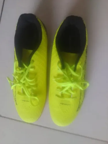 Chuteira de futsal n.44