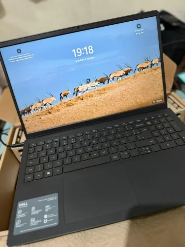 Dell Inspiron 15 I15-I3100-A15P (Core 3, 8 GB RAM, SSD 512 GB)