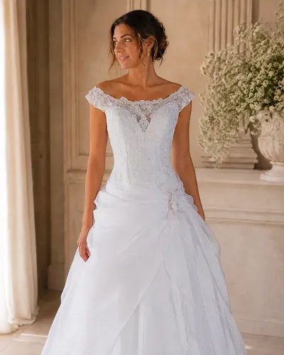 Vestido de Noiva Rendado Ombro a Ombro com Cauda Longa