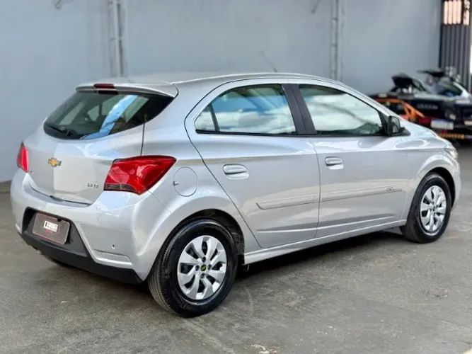 Chevrolet Onix Hatch LT 1.4 8V Flex Mec. 4P 2018