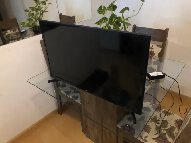 Tv Smart Samsung 32 ? TELA QUEBRADA ?