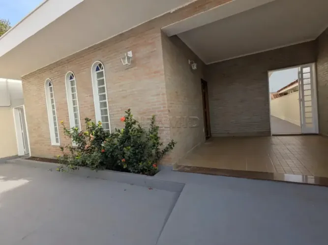 Casa residencial com 156,73m², Bairro Jardim Paulista, (Zona Leste), em Ribeirão Preto/SP.
