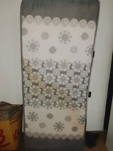 Cama box solteiro usada algumas vezes vendo com troco por uma de casal 