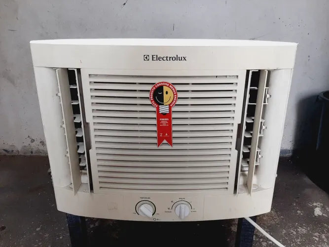 Ar condicionado Electrolux 7500Btus Faço entrega