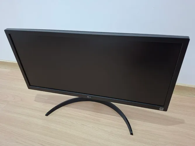 Monitor LG Ultrawide 26" FHD 75H Usado