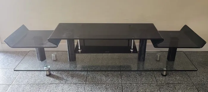 Rack para TV em Vidro 12mm Temperado Design Moderno e Elegante