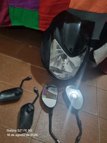 Frente carenagem mottu e 2 para de retrovisores.