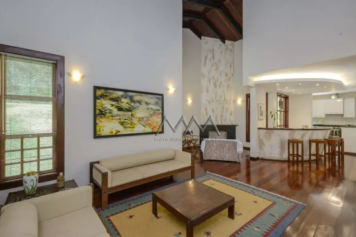 Casa à Venda no Condomínio Vila Del Rey | 530 m² - 4 quartos