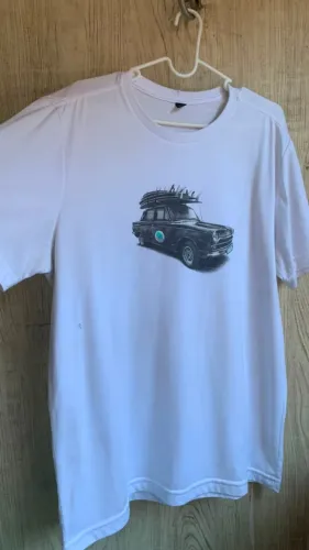Camisa Branca Carro