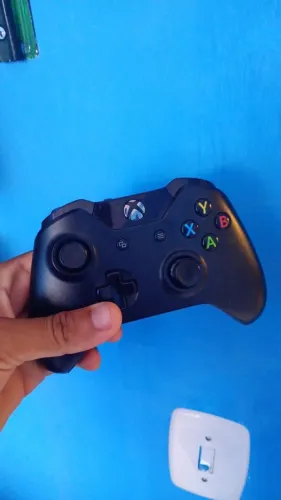 Xbox one 1 manete 1 jogo original