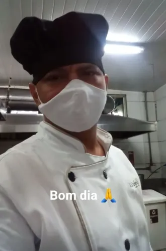 Cozinheiro,Auxiliar De Cozinha.