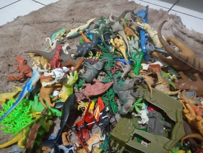 Lote de brinquedos
