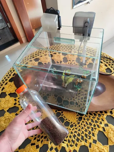 Vende-se aquário 10 litros 
