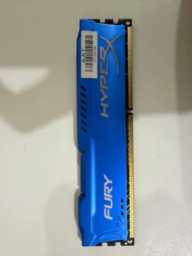 Memória RAM Kingston HyperX Fury 8GB DDR3 1600MHz na cor Azul.