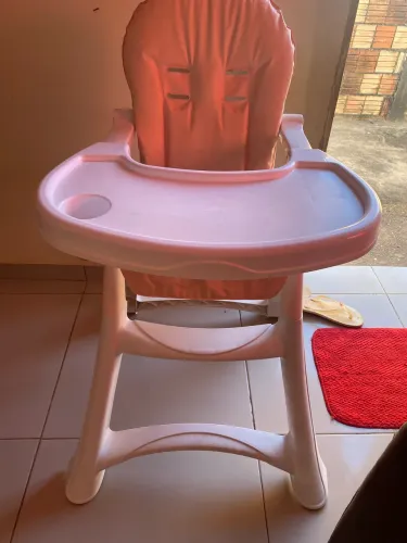 Cadeirinha de alimentação 