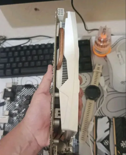 galax GTX 1050 ti exoc white 4gb