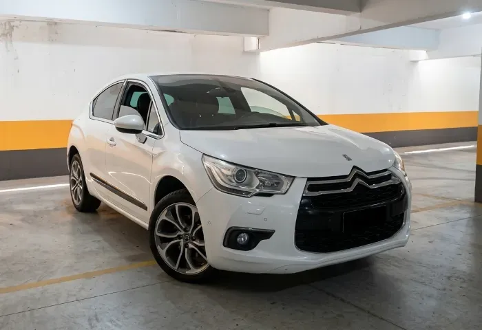 Citroen DS4 1.6 Turbo 16V 5P Aut. 2014