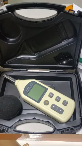 Decibelímetro digital novo segurança do trabalho