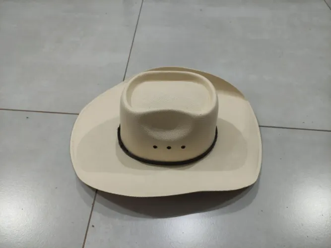 Vendo chapéu mexicano
