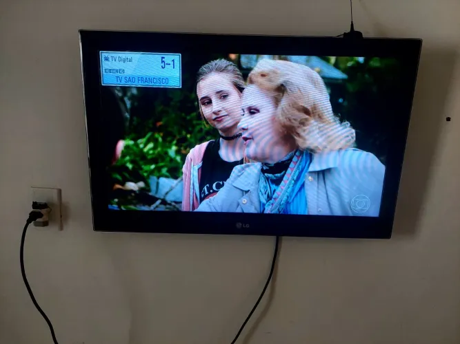 TV LCD LG 32 POLEGADAS