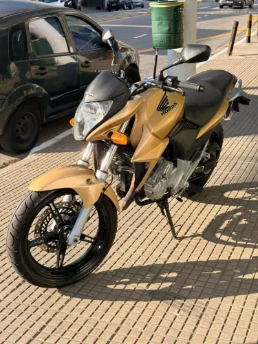 CB 300r Raridade 