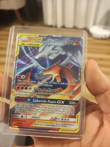 Reshiram e Charizard-GX 20/214