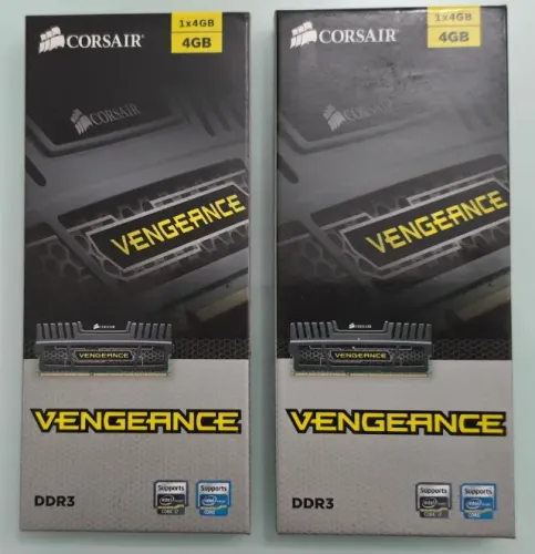 Memória DDR3 Corsair Vengeance 8GB (2x 4GB) 1600MHz CL9 Preto LACRADO