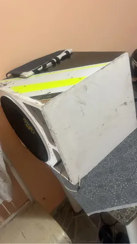 Grave de 15 Eros 4K