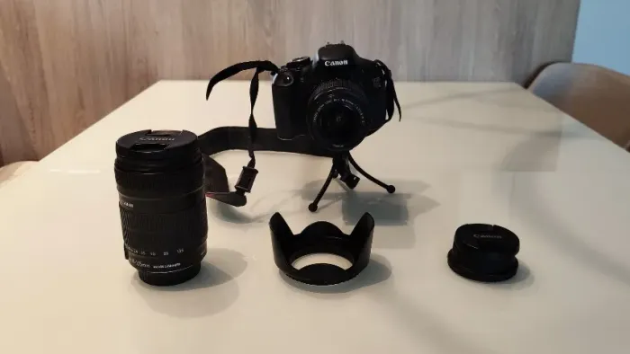 Canon EOS Rebel T3i DSLR - Kit Completo com 2 Lentes, Flash e Bateria Extra