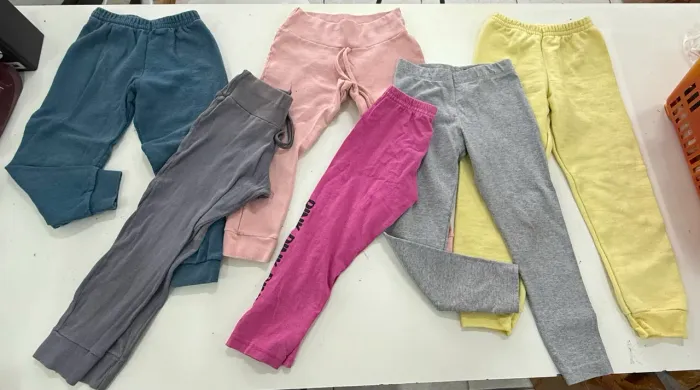 Lote de calça infantil menina tamanho 4 - usadas