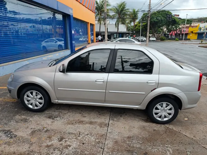 Renault Logan Expres./exp. UP Hi-flex 1.0 16V 4P 2013