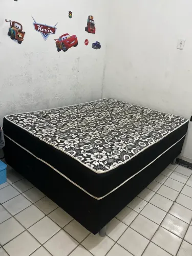 VENDO CAMA DE CASAL BOX, USADA APENAS POR 5 MESES