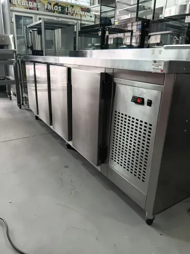 Bancada refrigerada 2.40x0.70